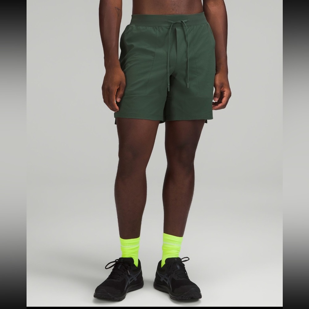 Lululemon train shorts